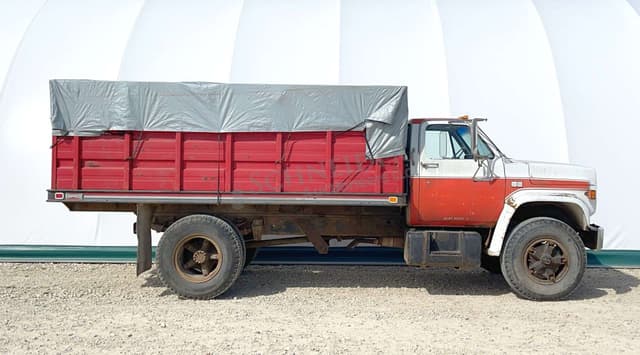 Image of Chevrolet C70 equipment image 3