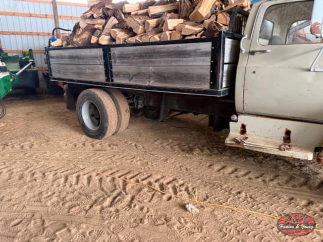 Image of Chevrolet C70 equipment image 2