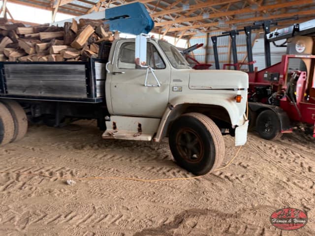 Image of Chevrolet C70 equipment image 1