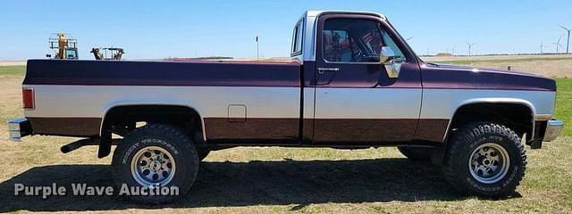 Image of Chevrolet K10 equipment image 3