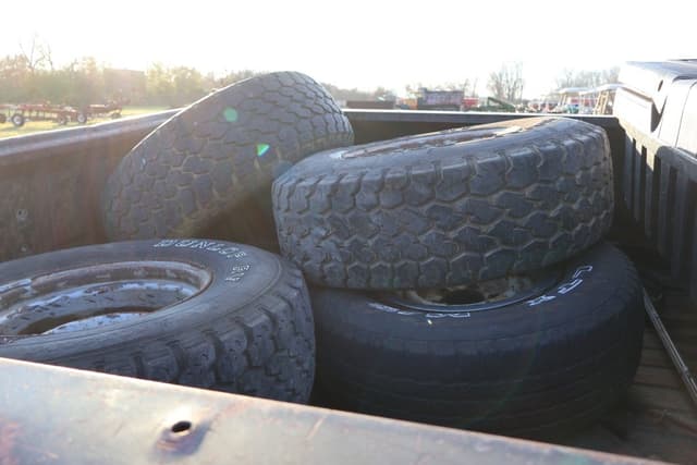 Image of Chevrolet K1500 equipment image 3