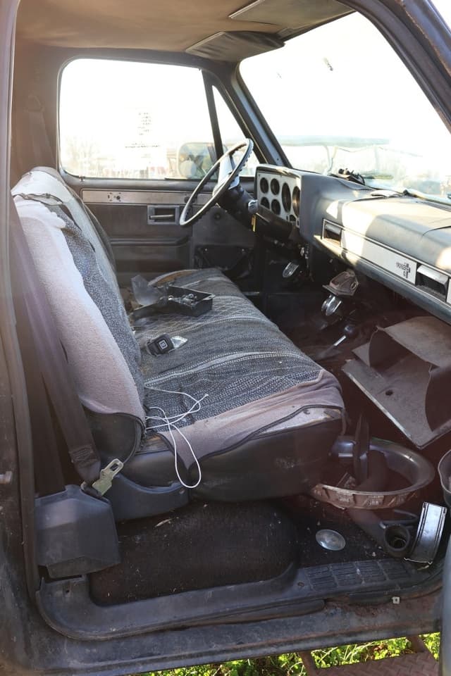 Image of Chevrolet K1500 equipment image 4