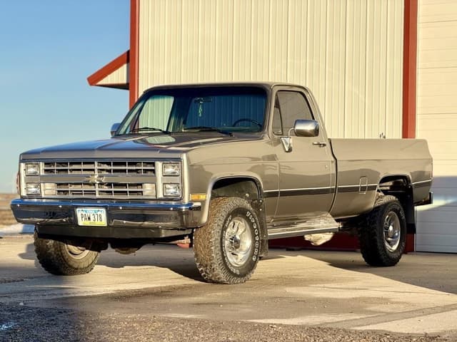 Image of Chevrolet K20 equipment image 1