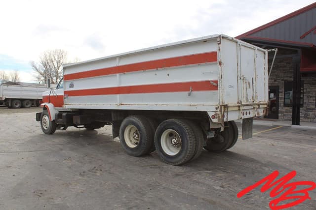 Image of Chevrolet Kodiak equipment image 2