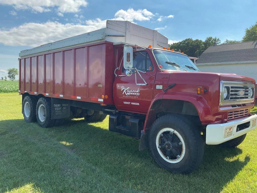 1983 Chevrolet C70 Equipment Image0