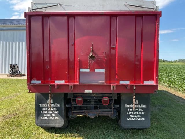 Image of Chevrolet C70 equipment image 4