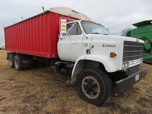 Image of Chevrolet Kodiak equipment image 1