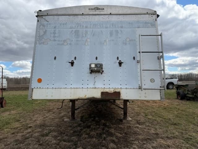 Image of Cornhusker 800 equipment image 3