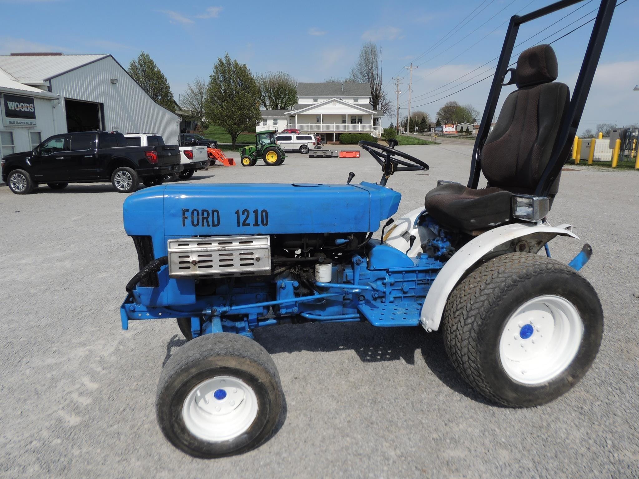 1983 Ford 1210 Equipment Image0