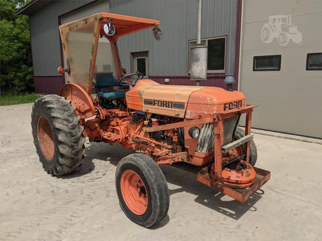 Image of Ford 3910 equipment image 3