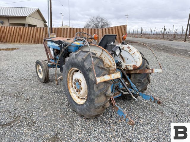 Image of Ford 4610 equipment image 4