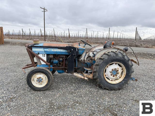 Image of Ford 4610 equipment image 3