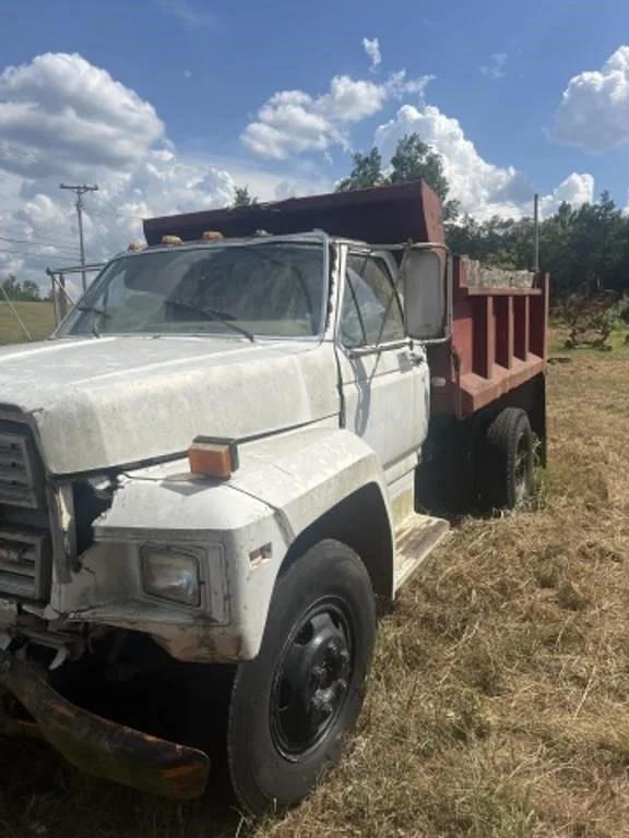 Image of Ford F-600 equipment image 1