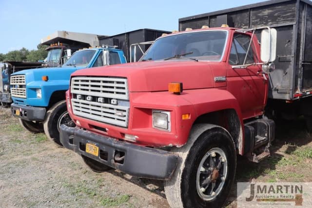 Image of Ford 800 equipment image 4