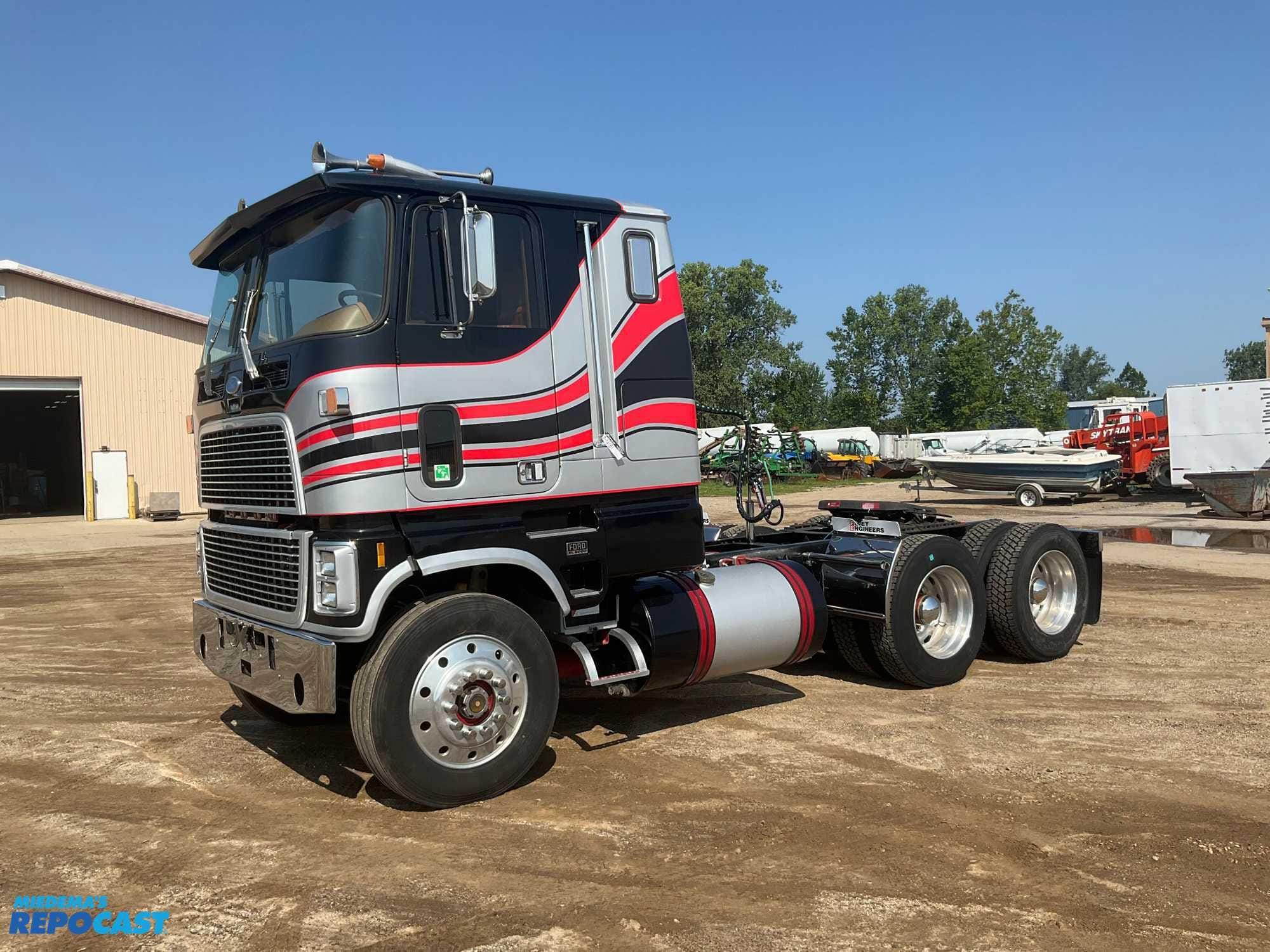 Main image Ford CL9000