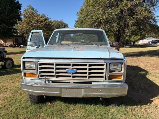 Image of Ford F-250 equipment image 1