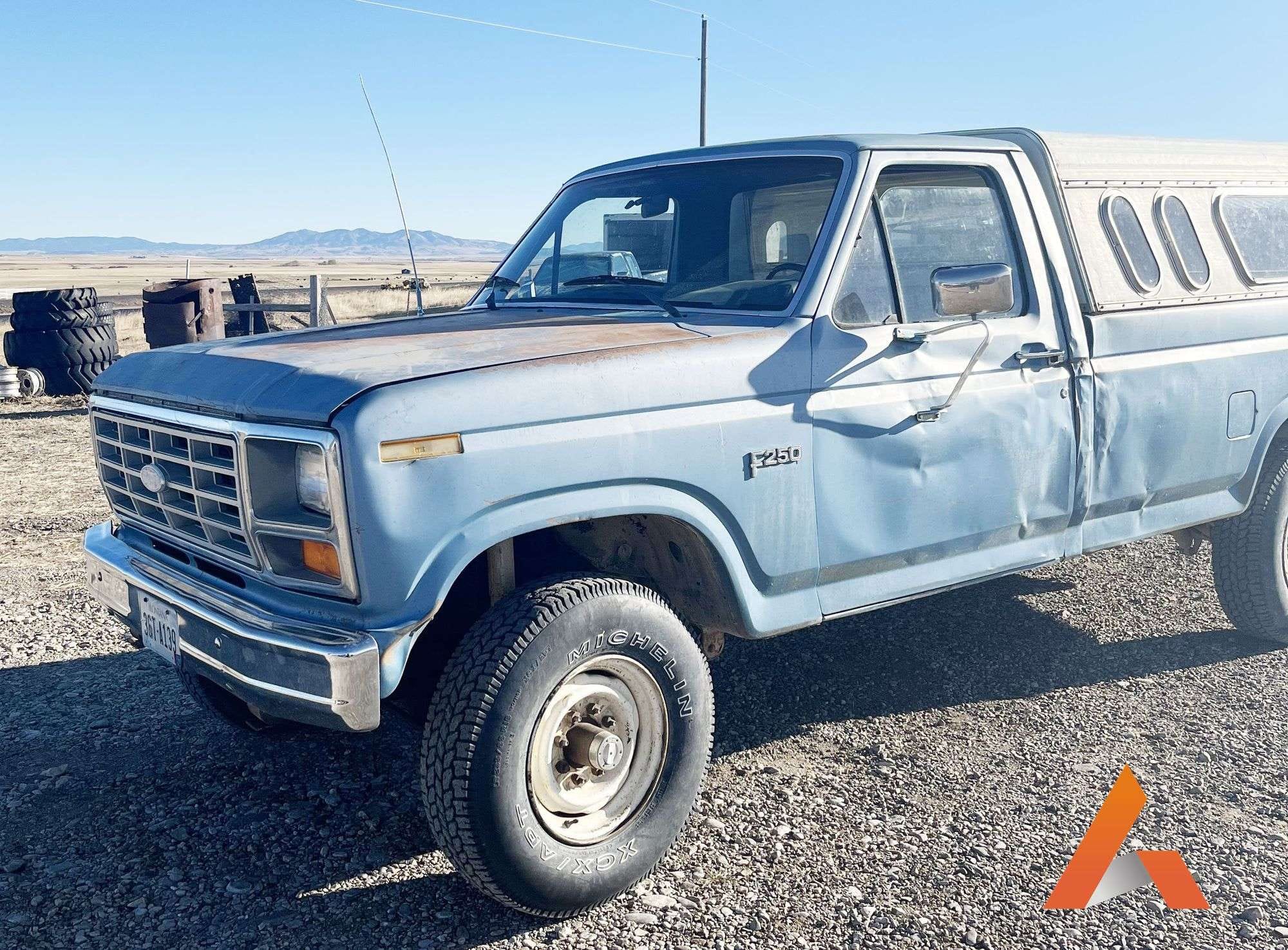 1983 Ford F-250 Equipment Image0