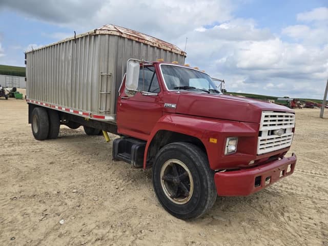 Image of Ford F600 equipment image 2