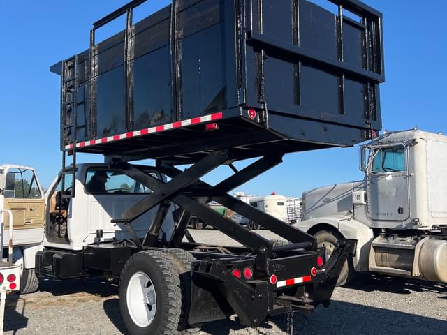 Image of Ford F700 equipment image 1