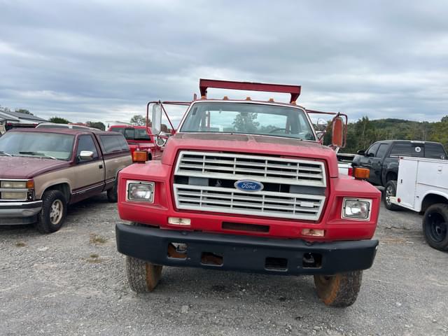 Image of Ford F-700 equipment image 2