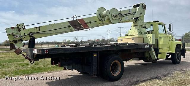 Image of Ford L800 equipment image 4