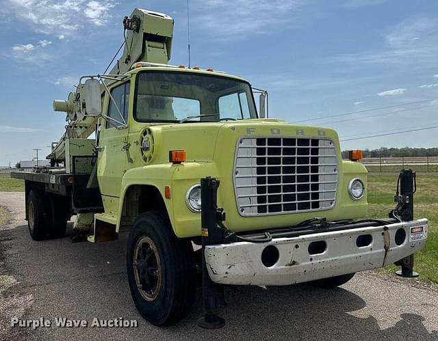 Image of Ford L800 equipment image 2