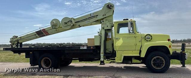 Image of Ford L800 equipment image 3
