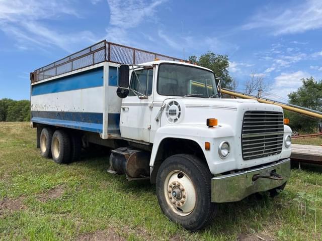 Image of Ford L9000 equipment image 1