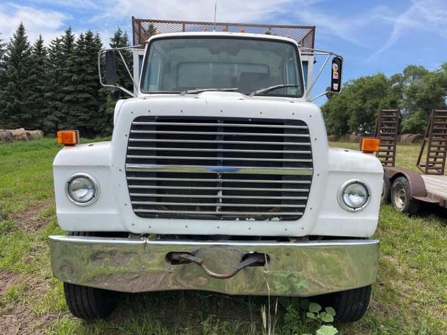 Image of Ford L9000 equipment image 4