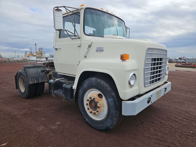 Image of Ford LN7000 equipment image 3