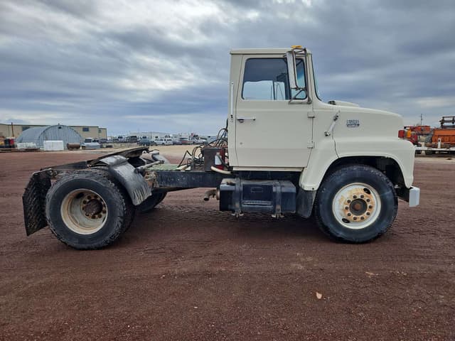 Image of Ford LN7000 equipment image 4