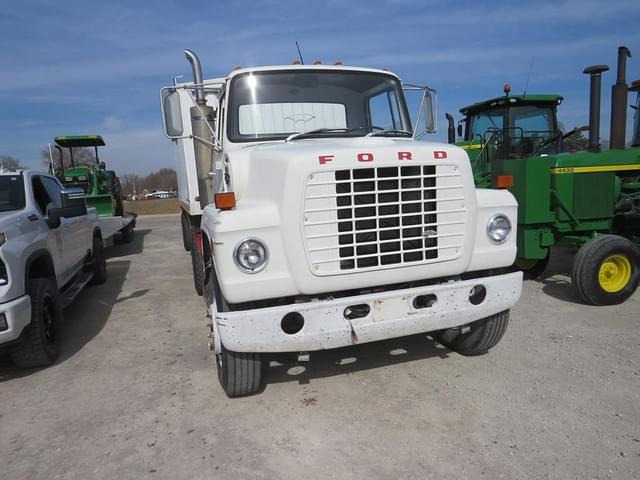 Image of Ford LN8000 equipment image 1