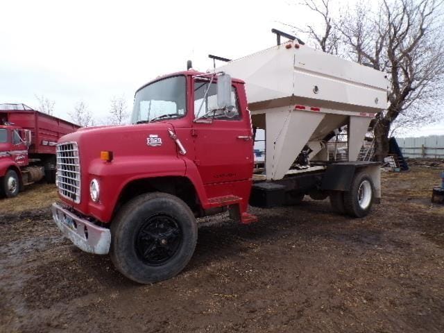 1983 Ford LN8000 Equipment Image0