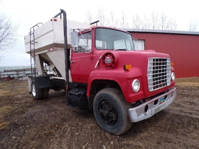 Image of Ford LN8000 equipment image 3