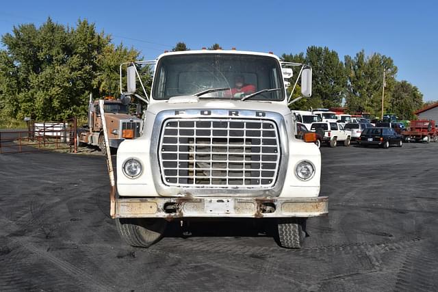 Image of Ford 7000 equipment image 3