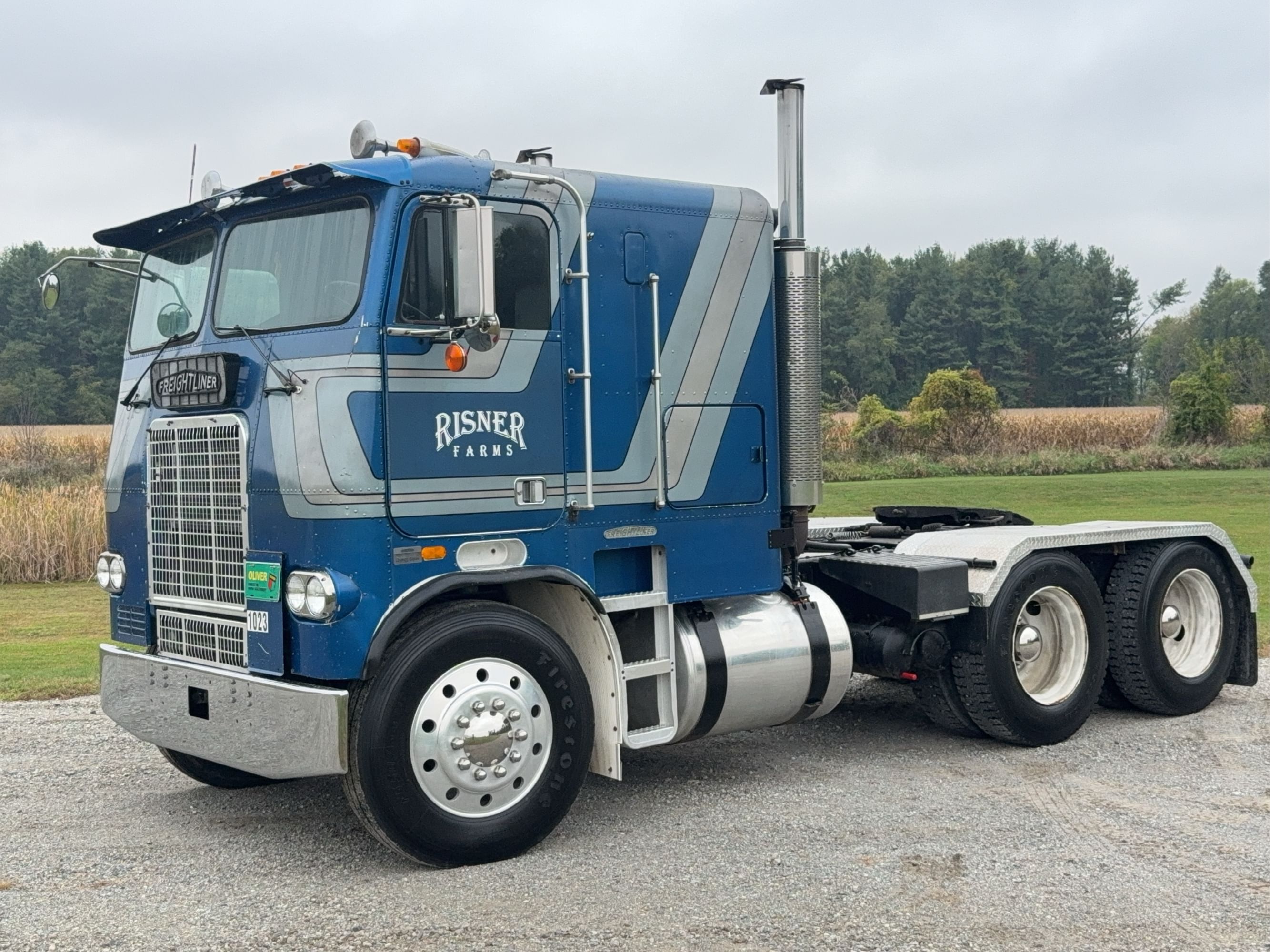 1983 Freightliner FLT-9664-T Equipment Image0