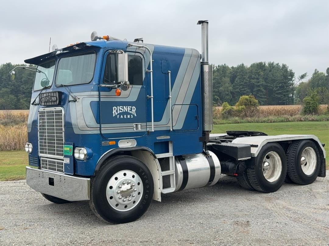 Image of Freightliner FLT-9664-T Primary image