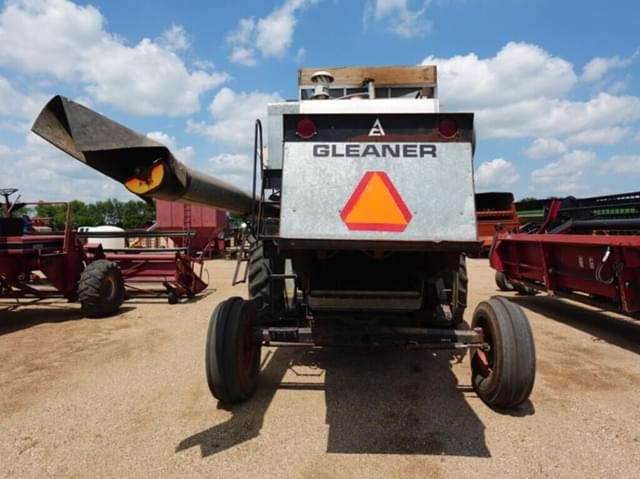 Image of Gleaner F3 equipment image 3
