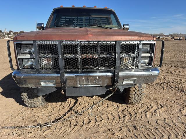 Image of GMC Sierra 1500 equipment image 1