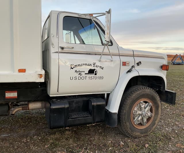 Image of GMC 7000 equipment image 3