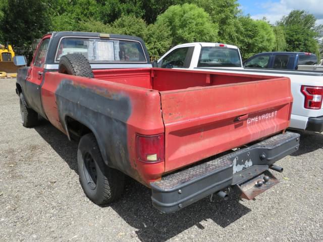 Image of GMC 1500 equipment image 2