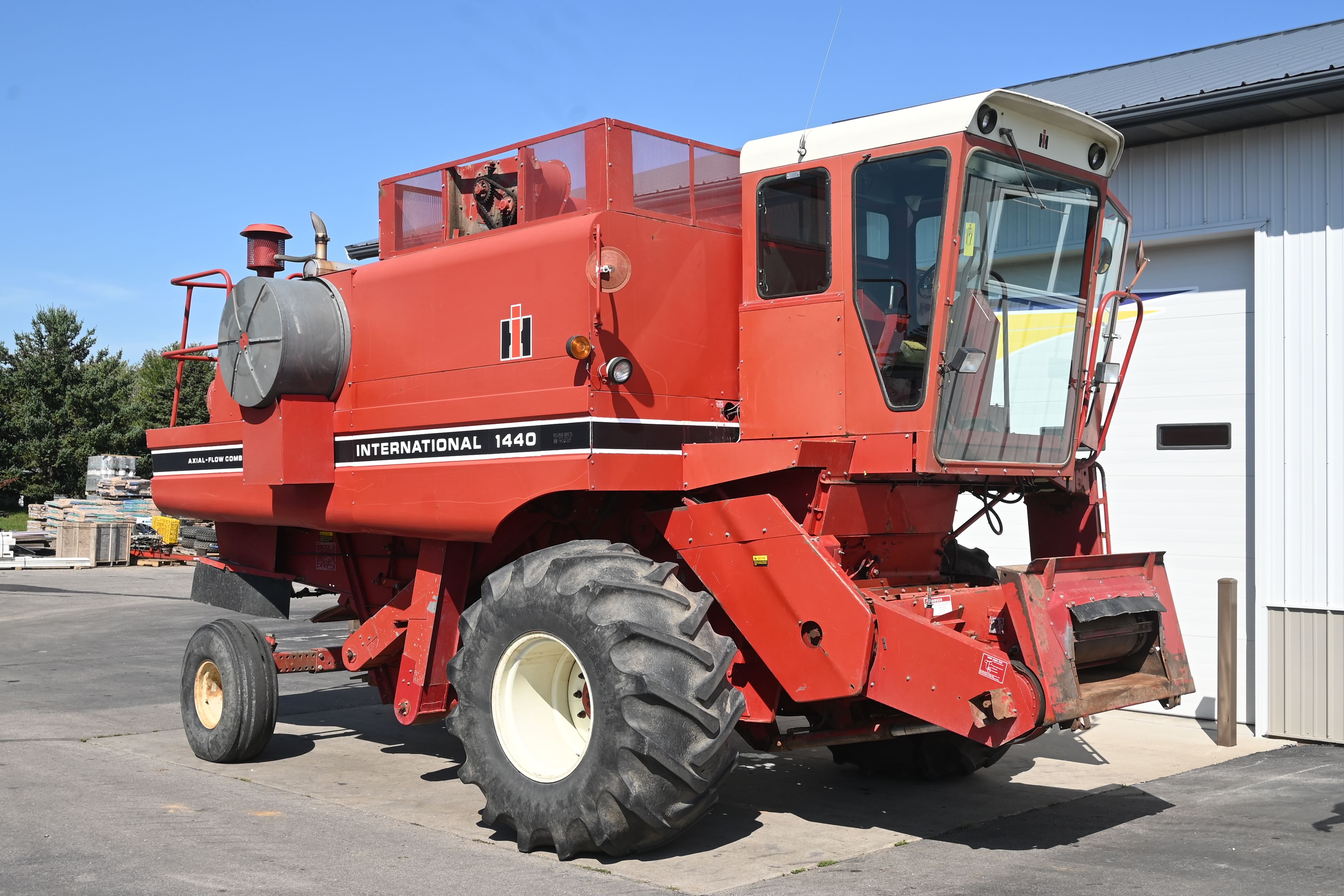 1983 International Harvester 1440 Equipment Image0