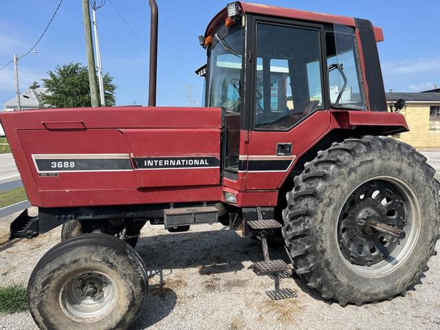 Image of International Harvester 3688 equipment image 3