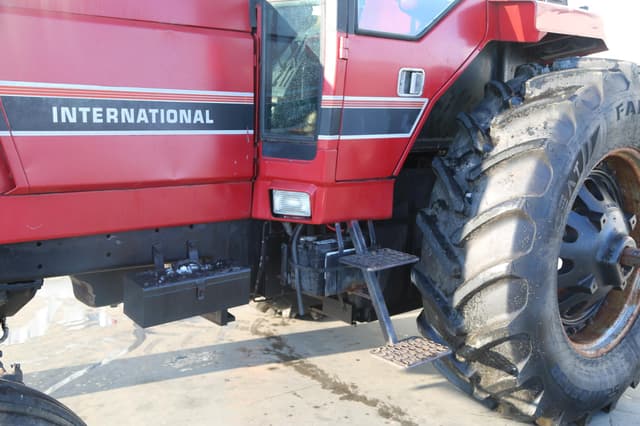Image of International Harvester 5088 equipment image 2