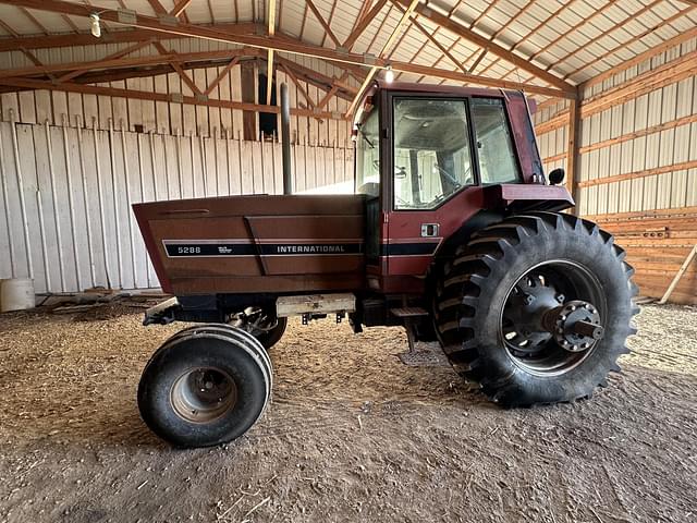 Image of International Harvester 5288 equipment image 1