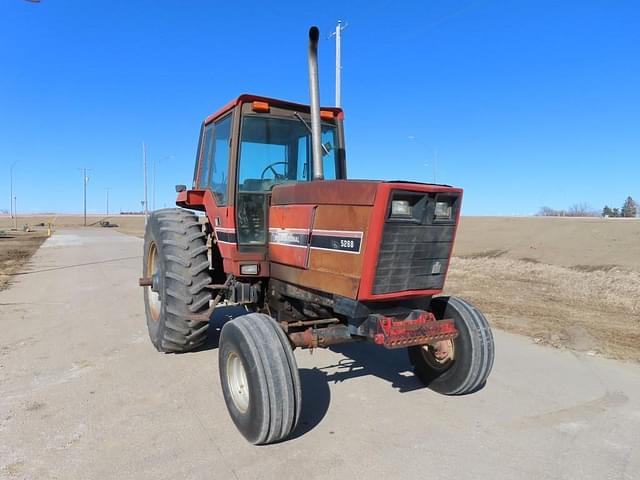 Image of International Harvester 5288 equipment image 3