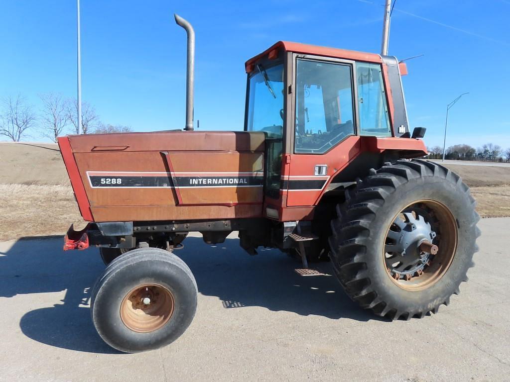 Image of International Harvester 5288 Primary image