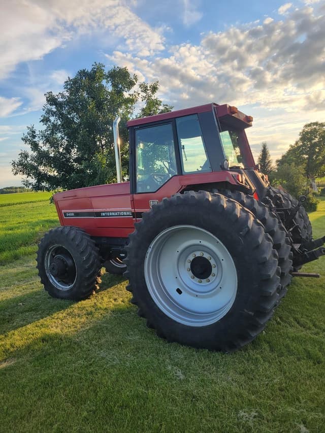 Image of International Harvester 5488 equipment image 1