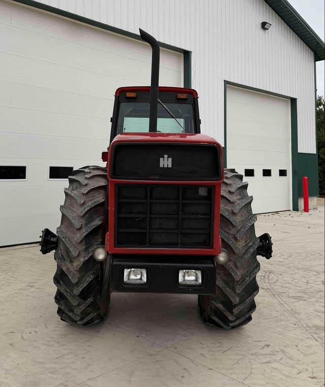 Image of International Harvester 6588 equipment image 2