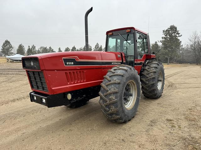 Image of International Harvester 6588 equipment image 1